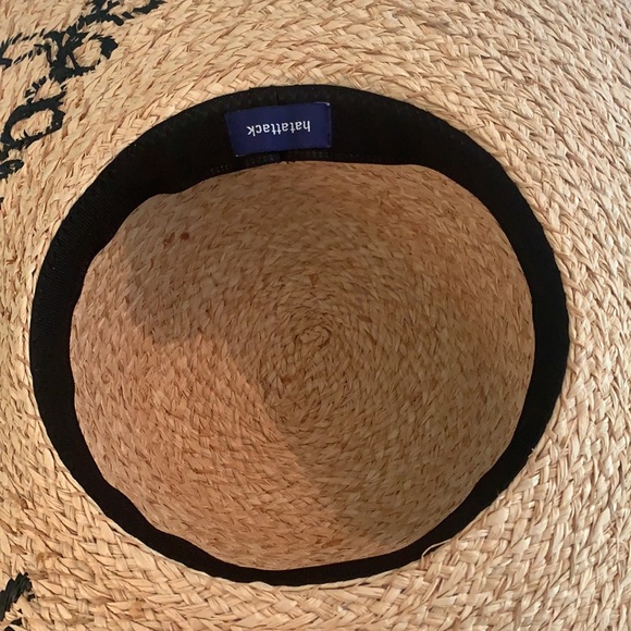 Hat Attack Bon Voyage Hat - Picture 3 of 4